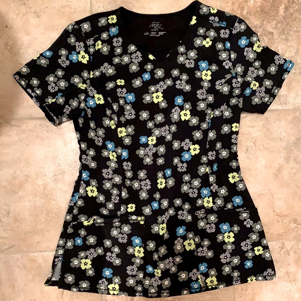 Pattern Scrub Top